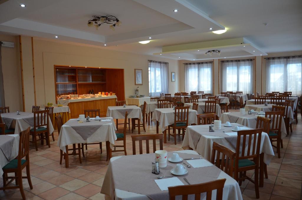 Hotel Pineta Falcade Bagian luar foto