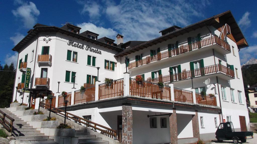 Hotel Pineta Falcade Bagian luar foto