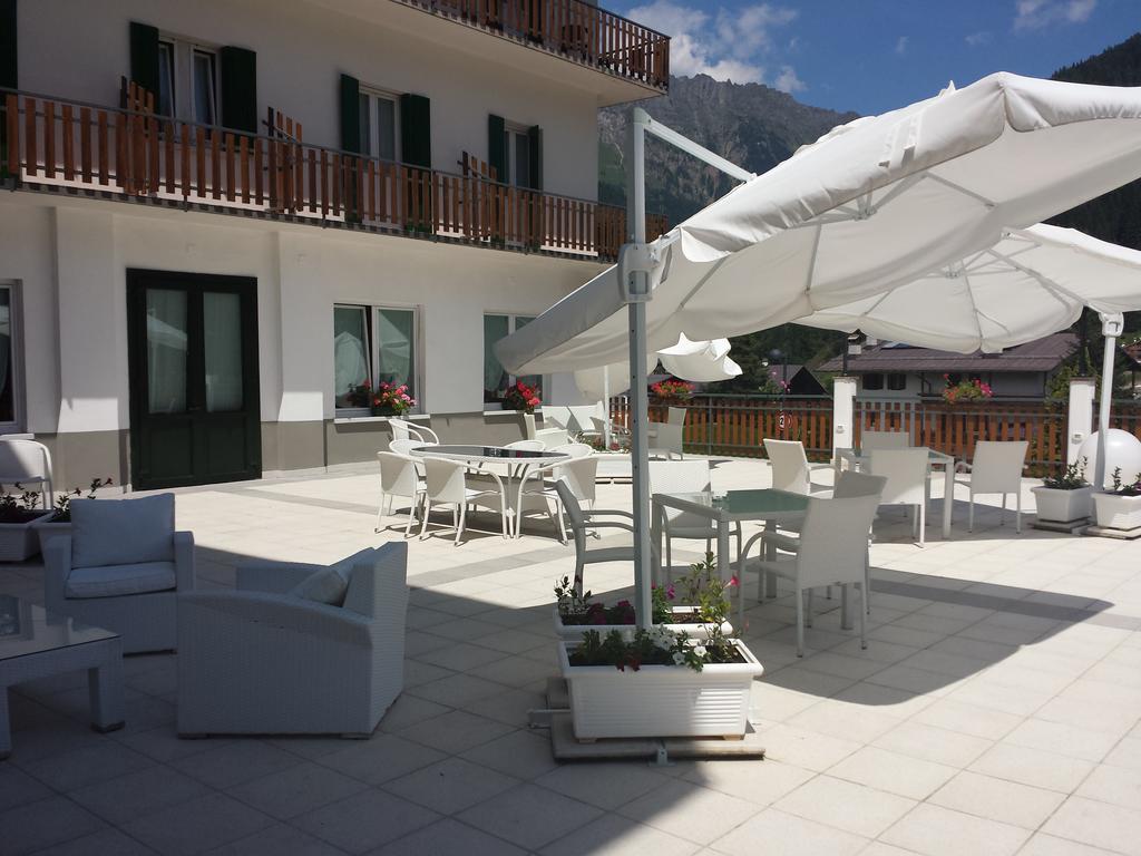 Hotel Pineta Falcade Bagian luar foto