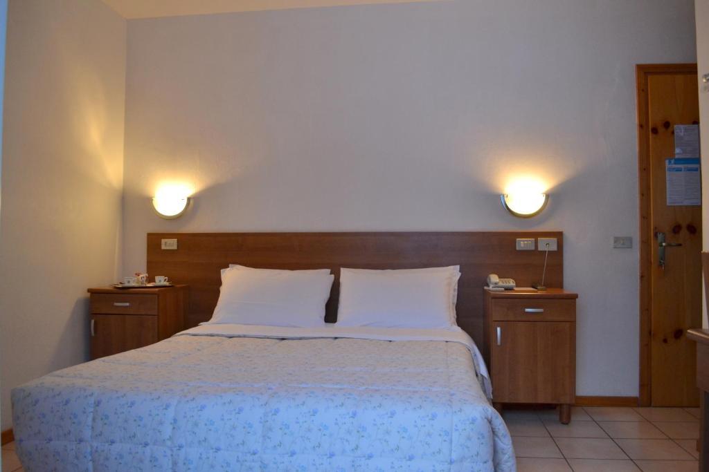 Hotel Pineta Falcade Ruang foto